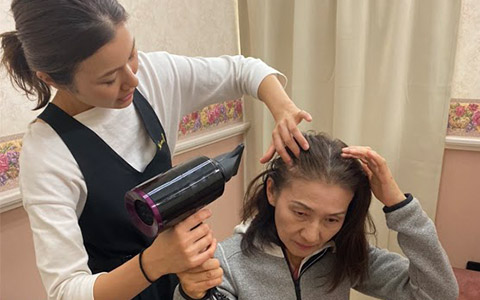 自宅ケアの方法を伝授